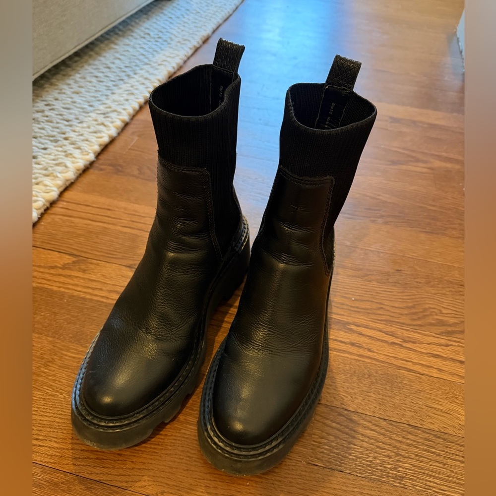 Dolce Vita Hoven Black Leather Ankle Boots